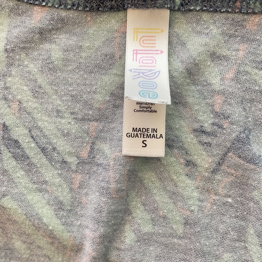 LuLaRoe Perfect T - Picture 4 of 4